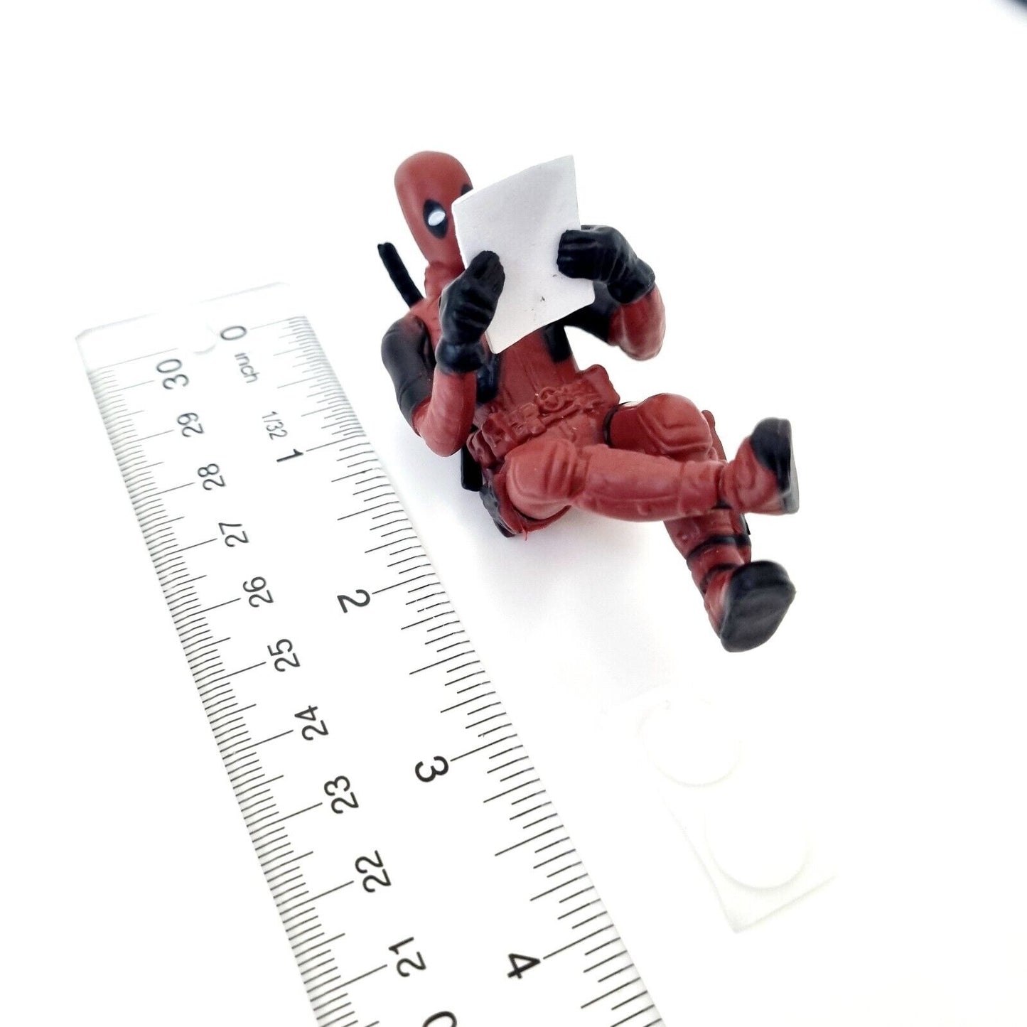 π Deadpool / Marvel / Reading / Figure Models / Statue Toy / Decoration