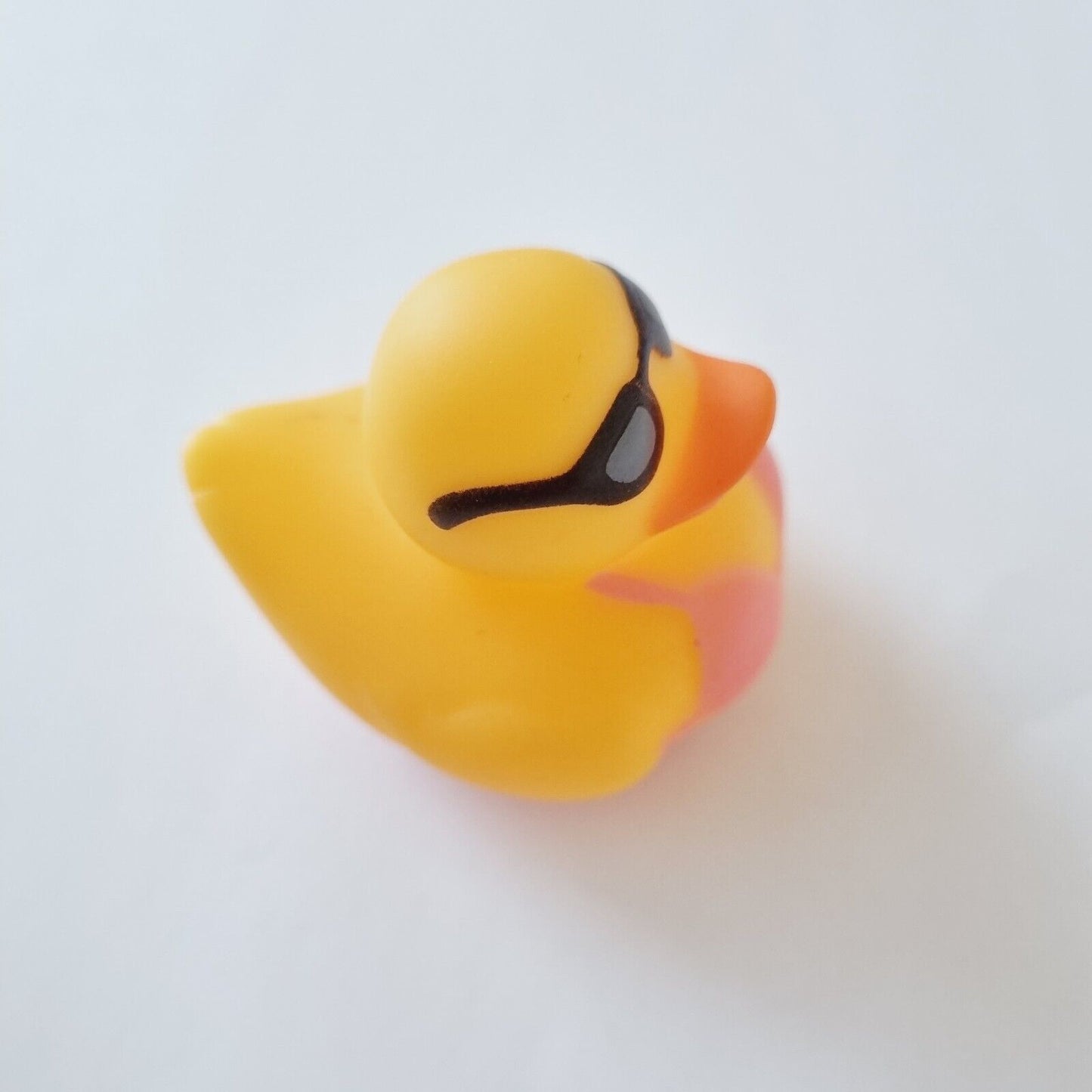 Beach Rubber Duck / Car accessory / Dashboard Toy Decoration / Jeep Ducking