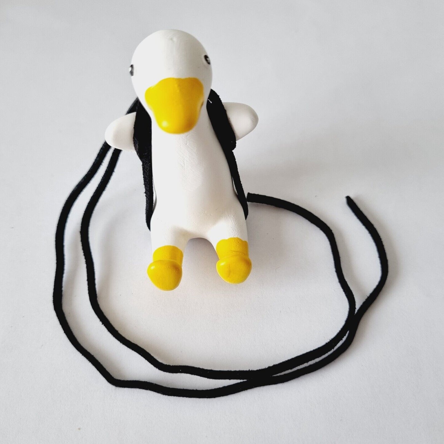Pretty Swing Duck, Yellow Paws, Yellow Beak / Car accessory