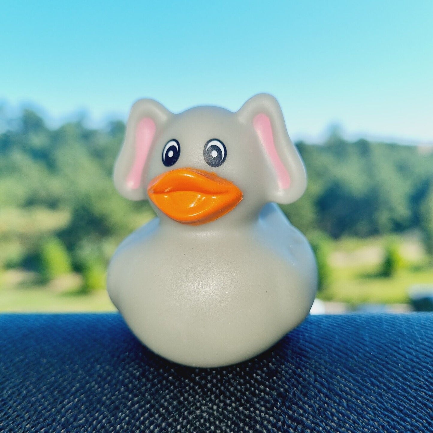 🐘🐥 Elephant Rubber Duck for Jeep Ducking 🛻 Fun Jeep Wrangler Accessory